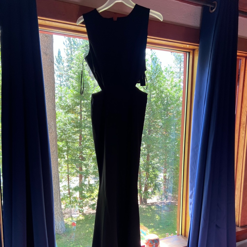 NWT Lulu’s Floor Length Black Dress